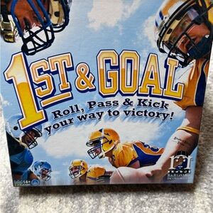 1st & Goal Board Game - Blue and Yellow